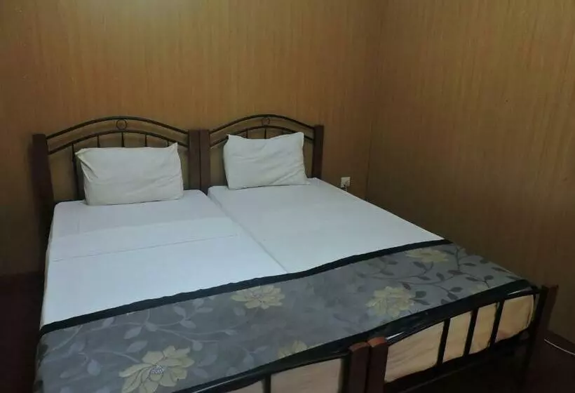 Standard-huone Jaettu Kylpyhuone, Charlton Kandy City Rest