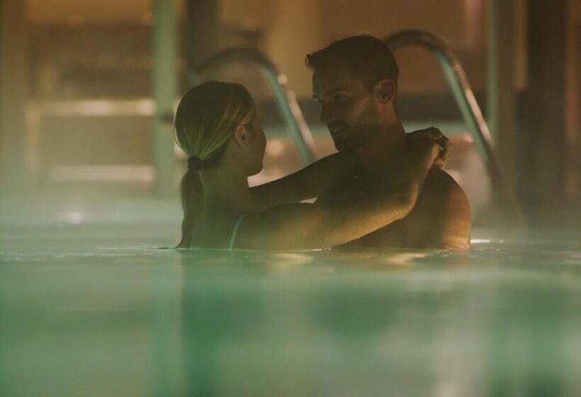 Апартаменты 1 Спальня с Балконом, The Retreat At Stirling