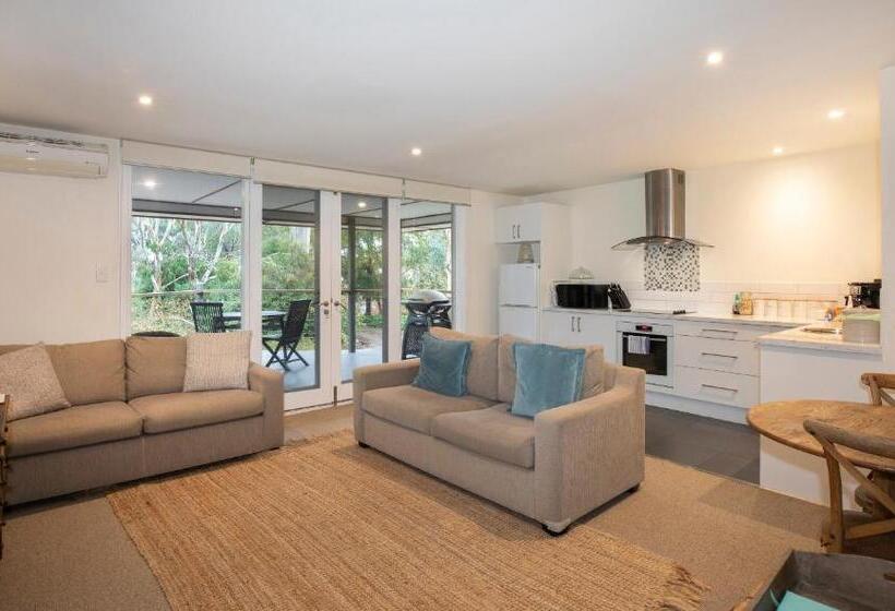 Апартаменты 1 Спальня с Балконом, The Retreat At Stirling