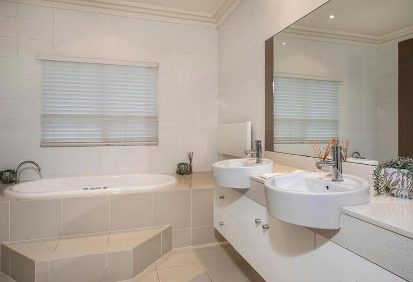 Апартаменты 1 Спальня, The Retreat At Stirling