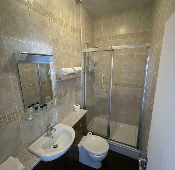 غرفة قياسية, The Wash & Tope