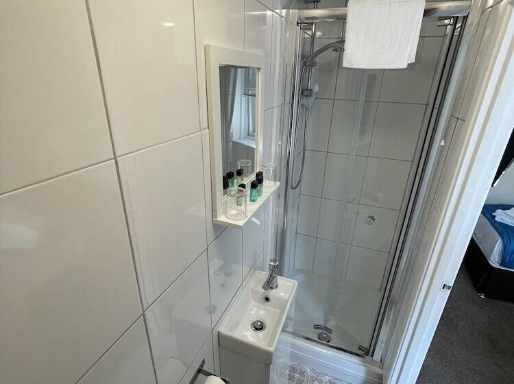 غرفة قياسية, The Wash & Tope