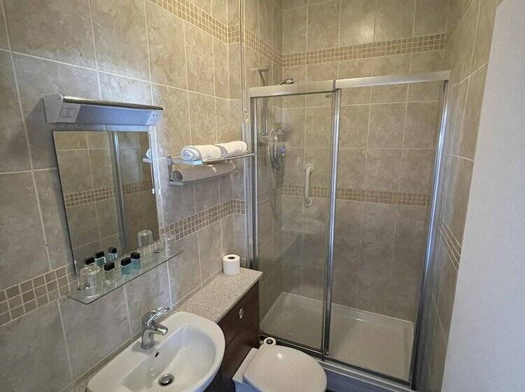 غرفة قياسية مطلّة علي البحر, The Wash & Tope