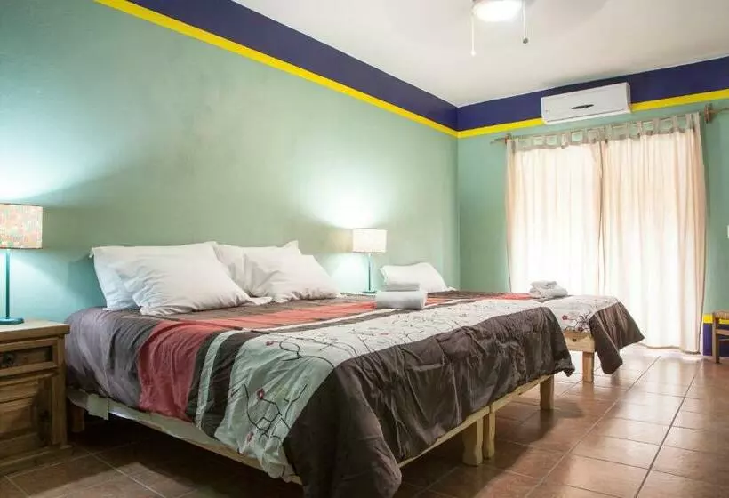 Sviitti Allasnäkymä, Casa Juarez B&b