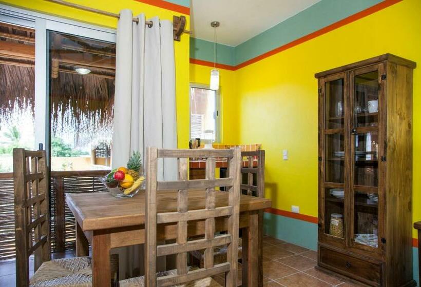 プールビュースイート, Casa Juarez B&b