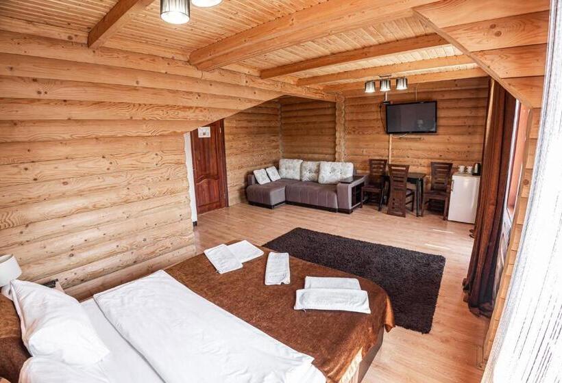 带阳台套房, Charda