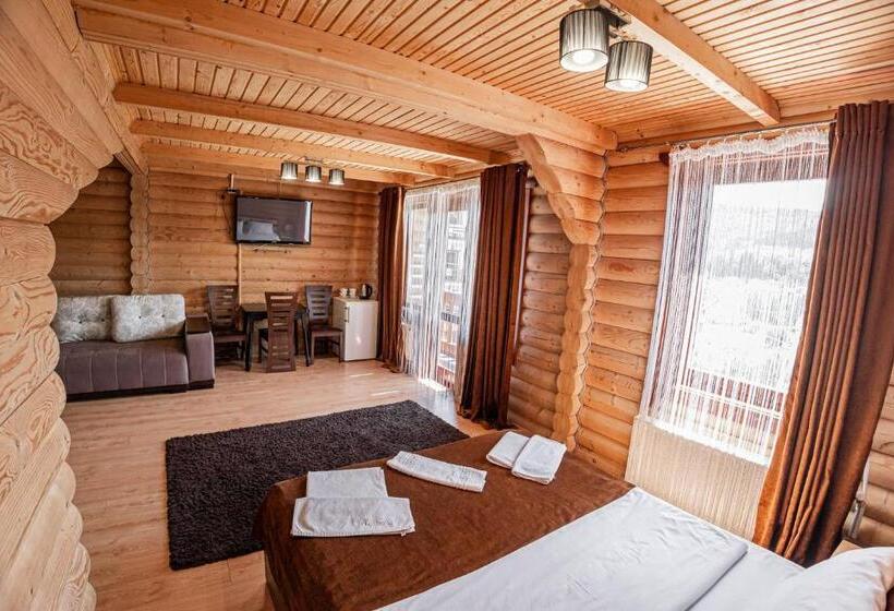 带阳台套房, Charda