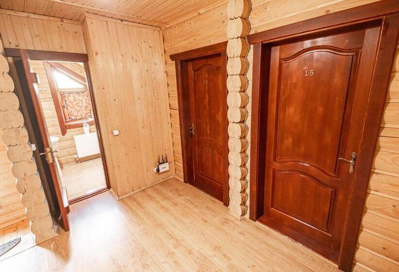 带共用浴室的标准房间, Charda