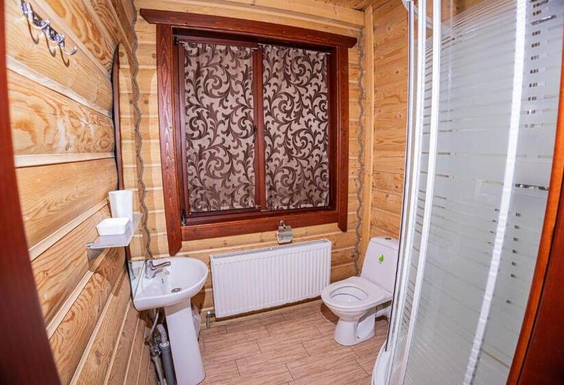 带共用浴室的标准房间, Charda