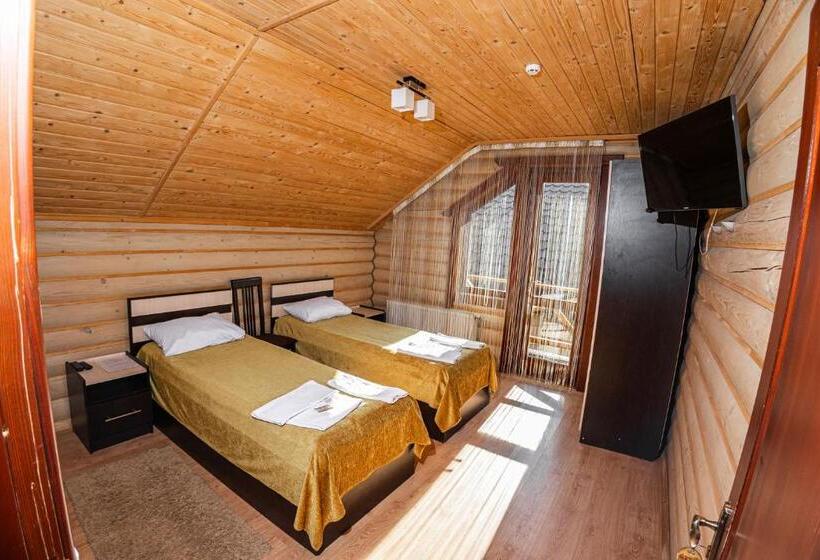 带共用浴室的标准房间, Charda