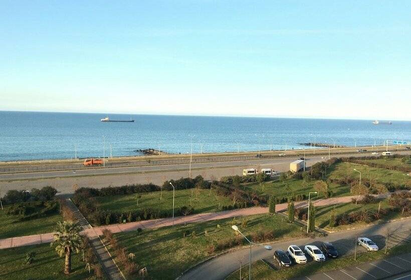 Deluxe Suite Sea View, Aksular