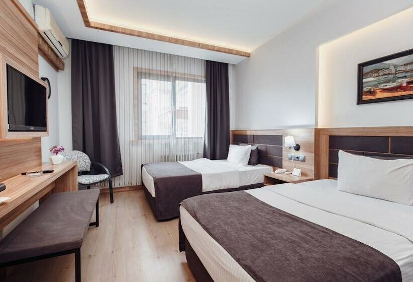 Deluxe Suite Sea View, Aksular