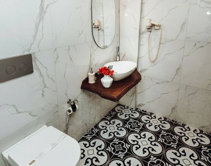 Deluxe Suite Sea View, Aksular