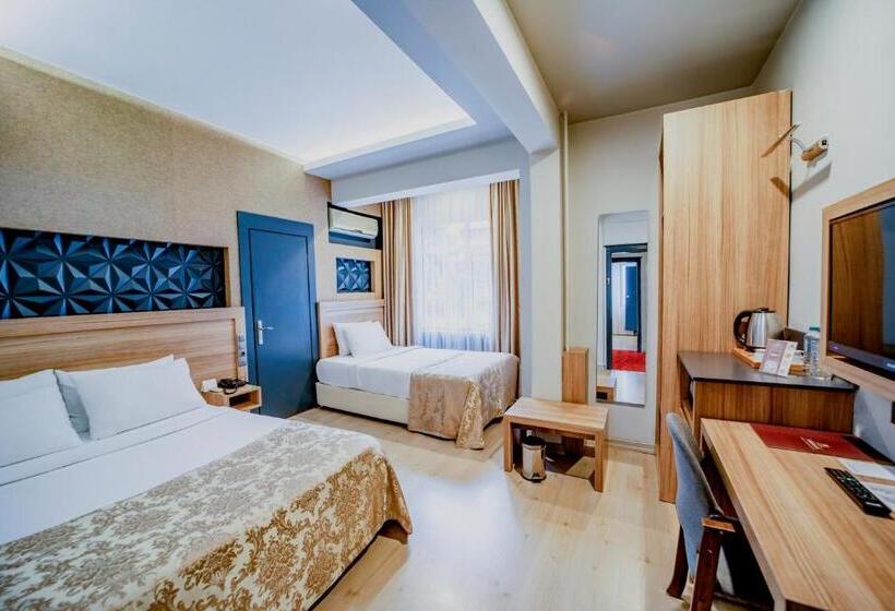 اتاق استاندارد سه تخته با چشم‌انداز باغ, Aksular