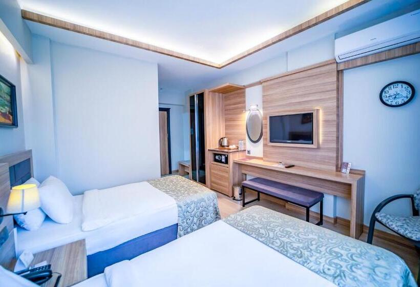 Habitació Estàndard Vista Ciutat, Aksular