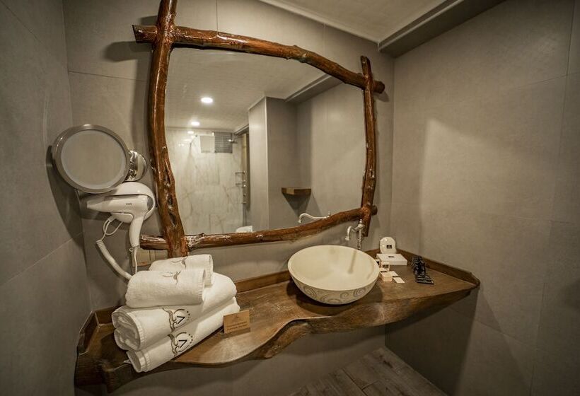 Deluxe Suite Sea View, Aksular