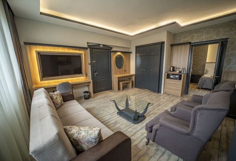 Deluxe Suite Sea View, Aksular