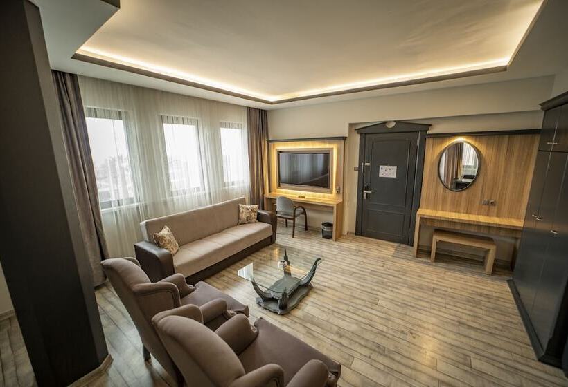 Deluxe Suite Sea View, Aksular