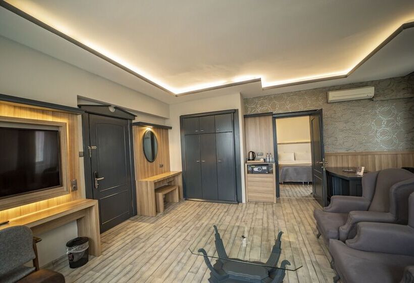 Deluxe Suite Sea View, Aksular