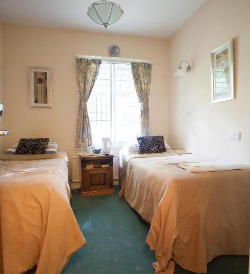 标准间, Barons Court