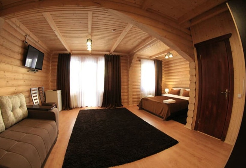 小型套房, Charda