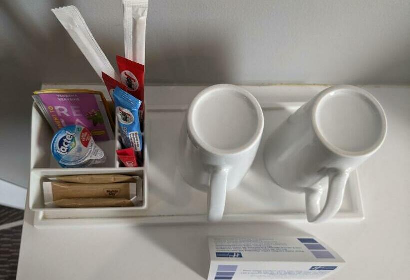 Номер Стандарт, Holiday Inn Express Paris Velizy, An Ihg