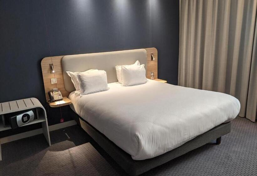 اتاق استاندارد برای معلولان, Holiday Inn Express Paris   Velizy, An Ihg