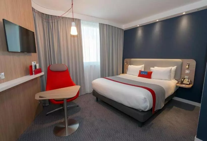 身障者適用スタンダードルーム, Holiday Inn Express Paris   Velizy, An Ihg