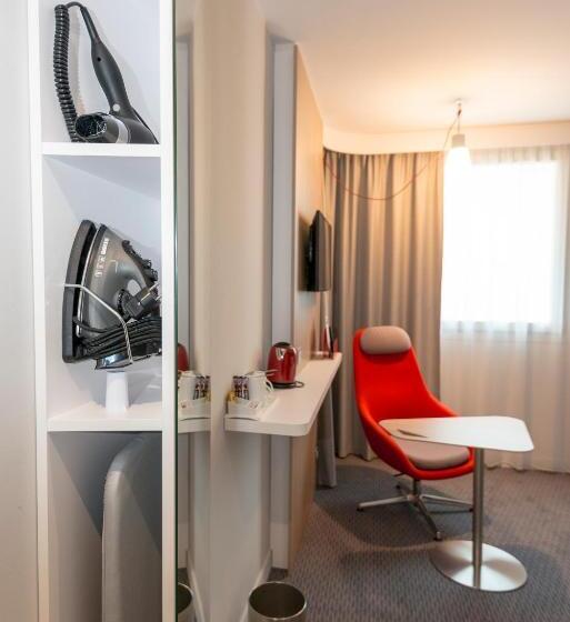 Номер Стандарт Индивидуальный, Holiday Inn Express Paris Velizy, An Ihg