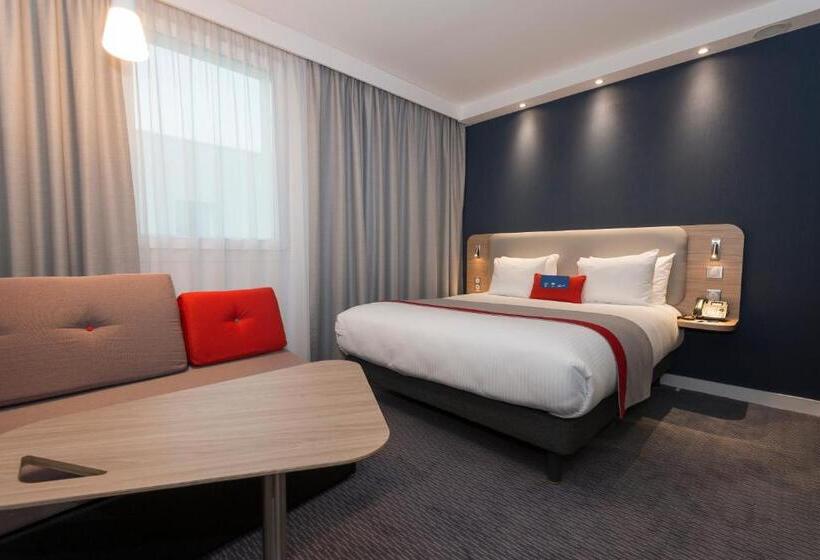 اتاق استاندارد یک نفره, Holiday Inn Express Paris   Velizy, An Ihg