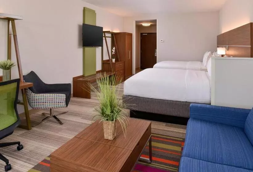 スイート, Holiday Inn Express & Suites Salem, An Ihg