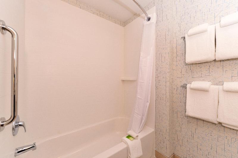 带大床的标准间, Holiday Inn Express & Suites Salem, An Ihg
