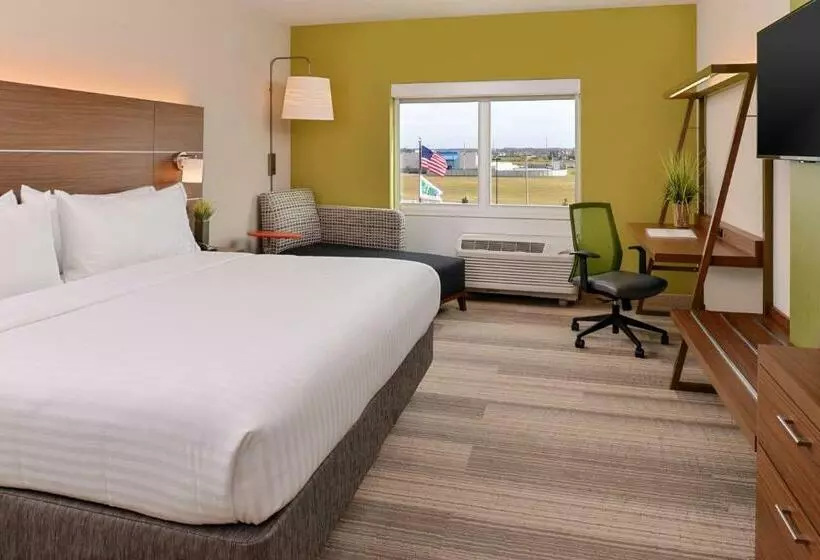 身障者適用キングサイズベッドルーム, Holiday Inn Express & Suites Salem, An Ihg