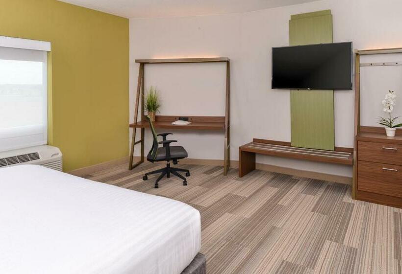 适合残疾人士使用的带超级大床的标准间, Holiday Inn Express & Suites Salem, An Ihg