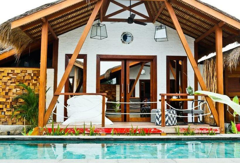 プールの見えるデラックスルーム, Kaleydo Villas