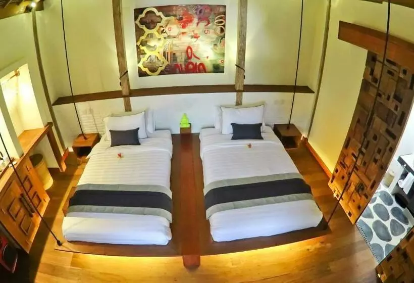 اتاق لوکس با چشم‌انداز استخر, Kaleydo Villas