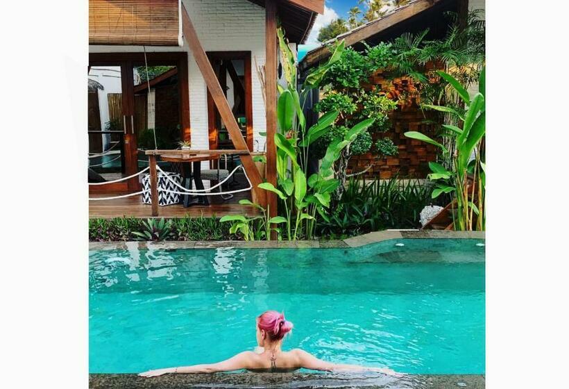 プールの見えるデラックスルーム, Kaleydo Villas