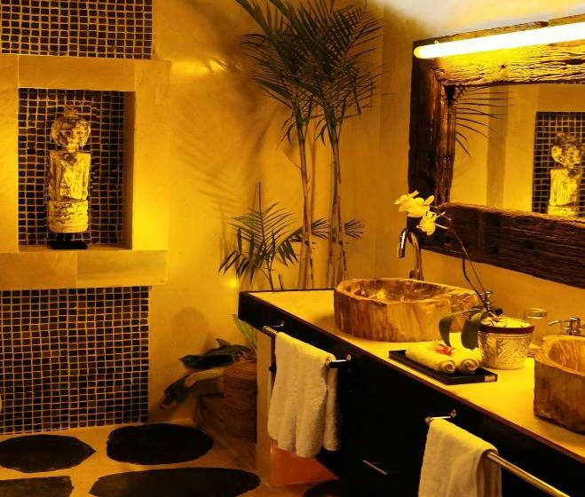 プールの見えるデラックスルーム, Kaleydo Villas