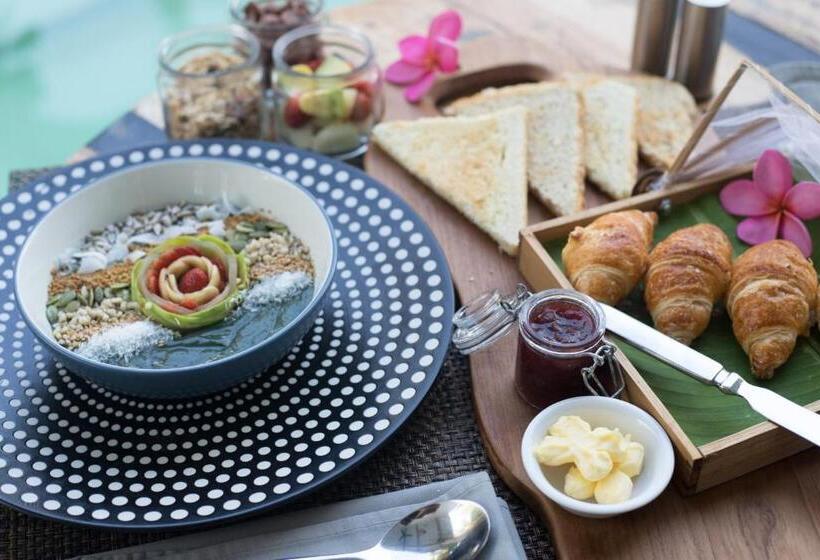 プールの見えるデラックスルーム, Kaleydo Villas