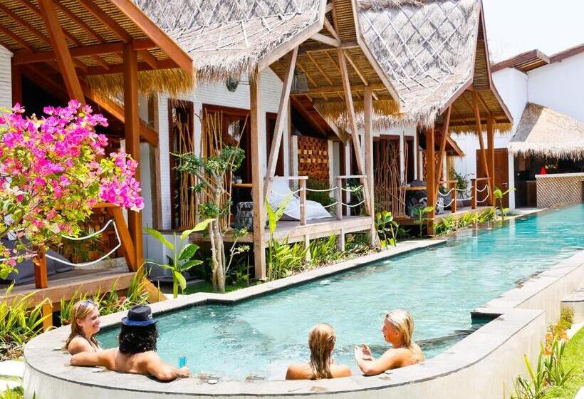 プールの見えるデラックスルーム, Kaleydo Villas