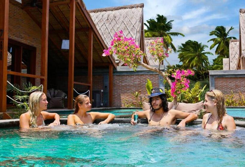 プールの見えるデラックスルーム, Kaleydo Villas