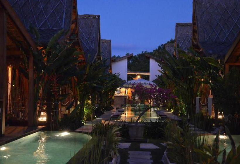 اتاق سه نفره دلوکس با چشم‌انداز استخر, Kaleydo Villas