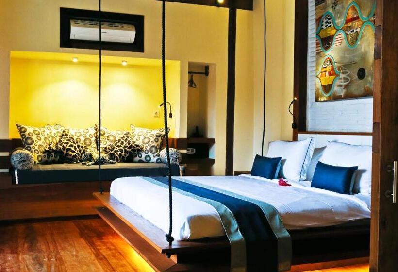 اتاق سه نفره دلوکس با چشم‌انداز استخر, Kaleydo Villas