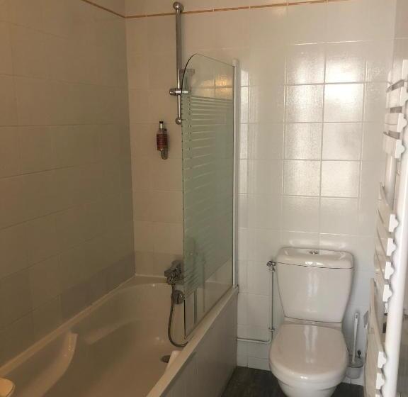 غرفة قياسية رباعية, Le Clocher