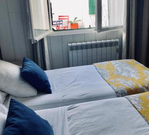 غرفة عائلية, Le Clocher