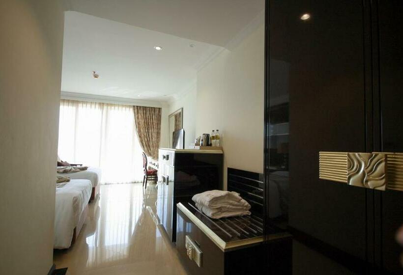 חדר דחוקס עם מיטת קינג, Lk President