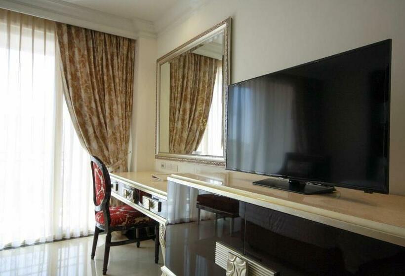 חדר דחוקס עם מיטת קינג, Lk President