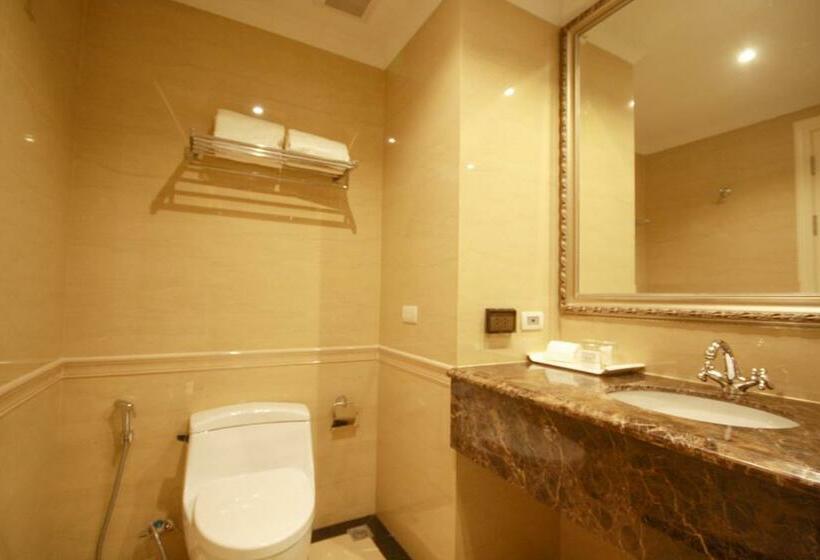 חדר דחוקס עם מיטת קינג, Lk President