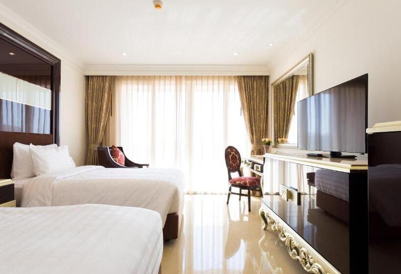 חדר דלוקס, Lk President