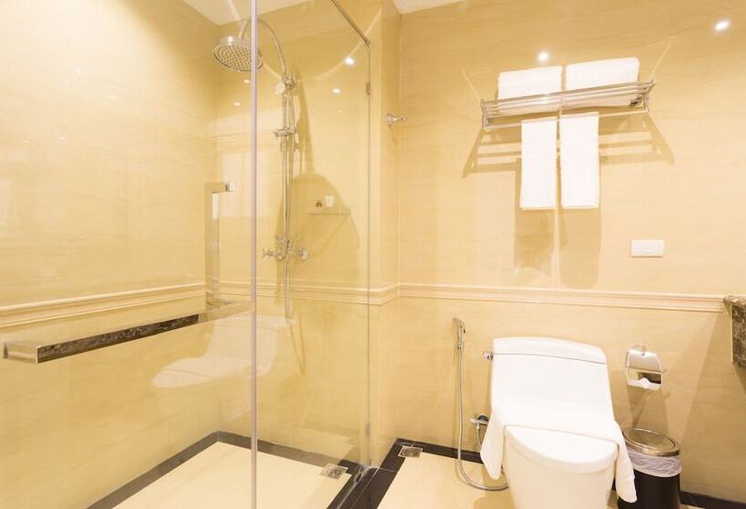 חדר דלוקס, Lk President